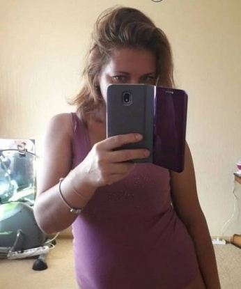 Отдаю предпочтение нежным и смелым мужчинам, готовым окунуться в мир страсти и наслаждения со мной. Мои услуги на высоком уровне – я создаю неповторимую атмосферу, где каждая минута будет цеплять тебя и твои желания будут удовлетворены в полной мере. Фото в моем профиле – это настоящая я, проверяй сам. У меня есть отличные отзывы, которые подтверждают мою опытность и умение угодить мужчине. Я знаю толк в искушении, и ты обязательно останешься доволен нашей встречей. Жду тебя в Москве, чтобы подарить тебе незабываемое удовольствие. 💋🌹 Оксана