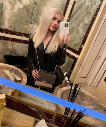 🔥 Я соблазнительная экспертка в неконтролируемой жажде. 🌟😈 У меня есть все, что тебе нужно для утоления всей своей страсти. 💋💦 Я оживлю твои самые головокружительные фантазии и сделаю тебе незабываемый массаж в Москве. 🌃💆🏻♂️ Я могу быть нежной и мягкой, а также жгучей и страстной. Ты никогда не пожалеешь о выборе меня. 🔥 Мои услуги индивидуальные и абсолютно конфиденциальные, и я гарантирую тебе роскошное удовольствие. 💫 Приходи со своими фантазиями и дай мне возможность превзойти все ожидания! 🔥😉 Жду с нетерпением встречи с тобой. 🥰🔞 Фото проверено. Отзывы в Москве положительные. 🌟🔥 Светучка